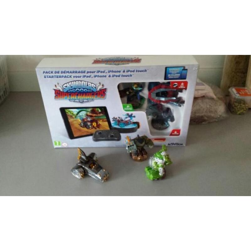 Skylanders supercharges