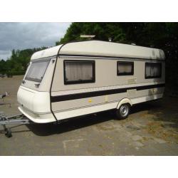 mooie hobby 495 met kinderkamer +voortent €1950,-