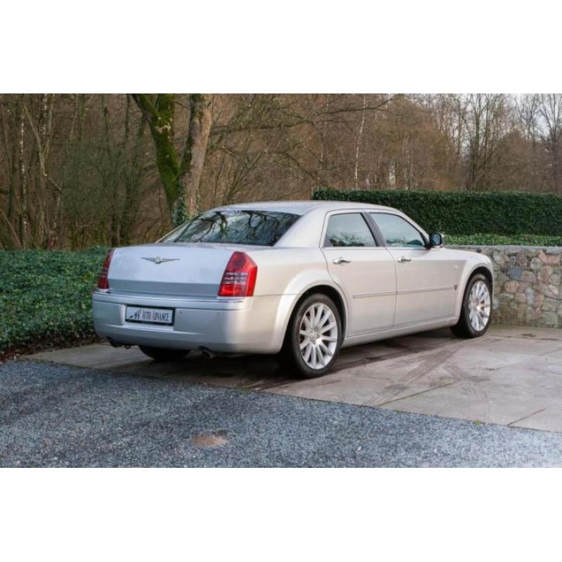 Chrysler 300C 3.0 V6 CRD Export EU €7.500,- MARGE !