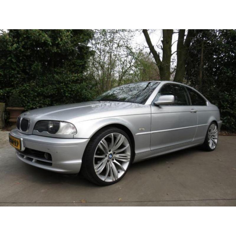 BMW 3-SERIE 320Ci EXE E46 COUPE MET WERK (GOED LEZEN AUB)