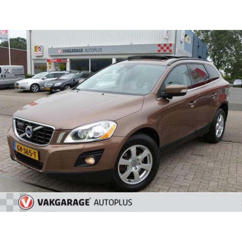 Volvo XC60 2.4 D5 Momentum AWD, Driver Support-Line / Panora