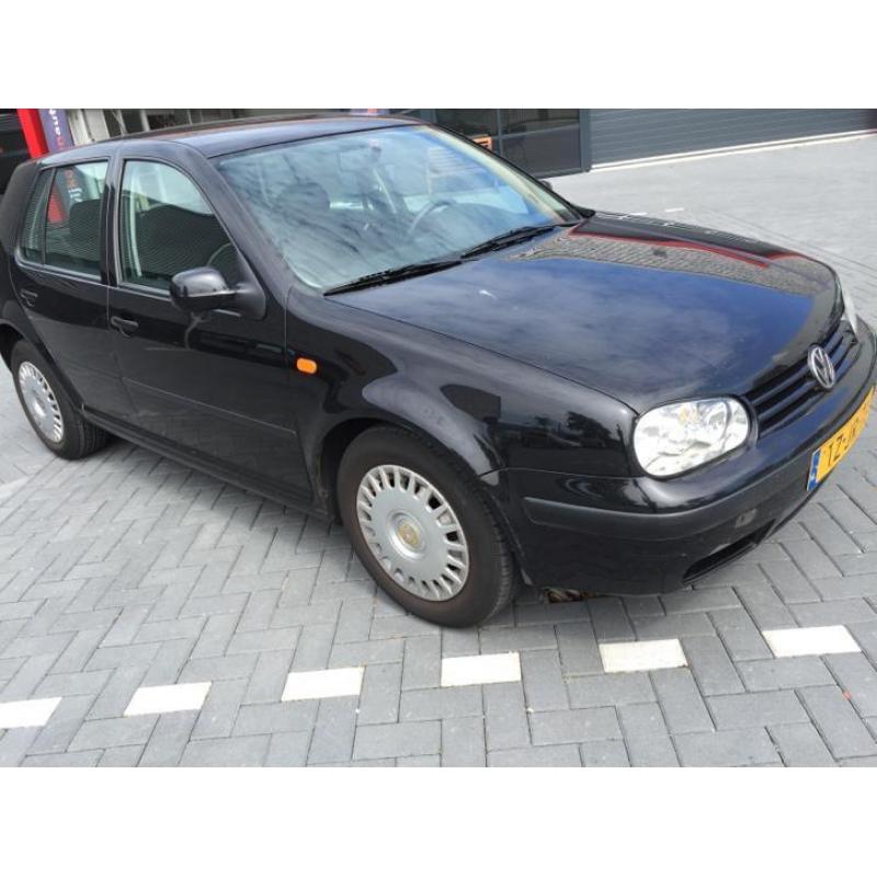 Volkswagen Golf 1.4 55KW 1998 Zwart