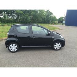 Toyota Aygo 1.0 12V Vvt-i 5DRS 2010 Zwart