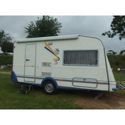 Zeer nette Caravan - Knaus Blue Line 400