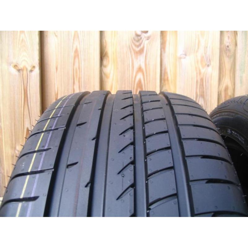 2x GOODYEAR banden 245-45-18