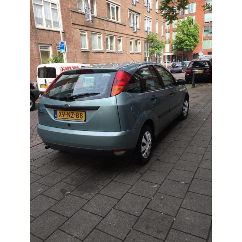 Ford Focus 1.6 I 1999 Blauw