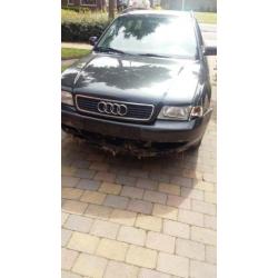 Audi A4 1.6