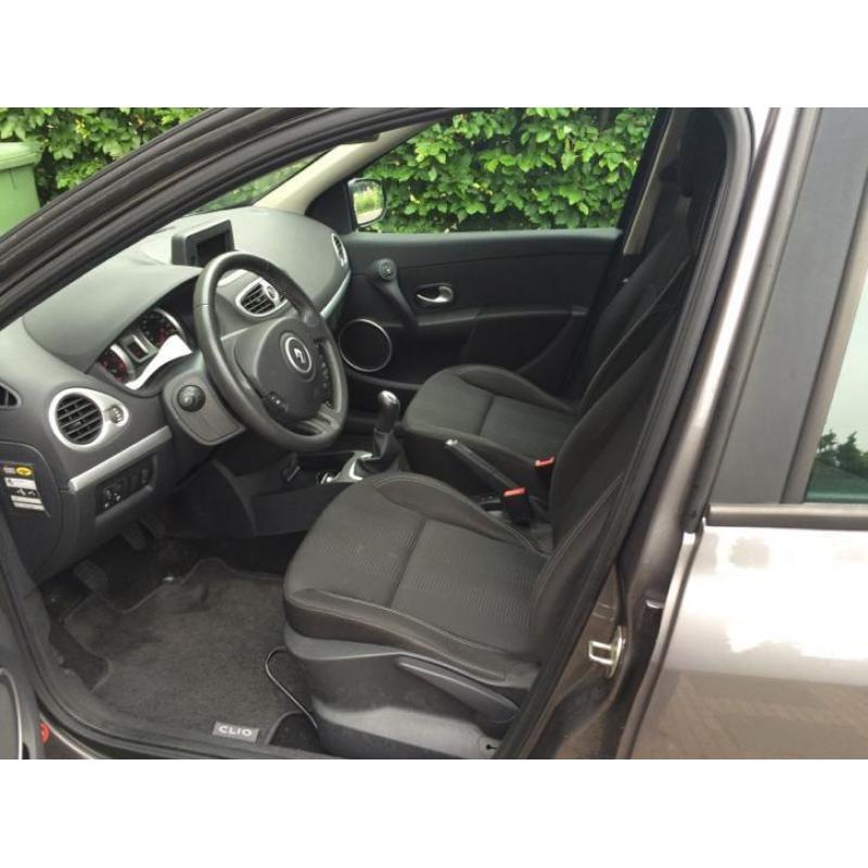 Mooie 5 deurs Renault Clio 1.2 Dynamique