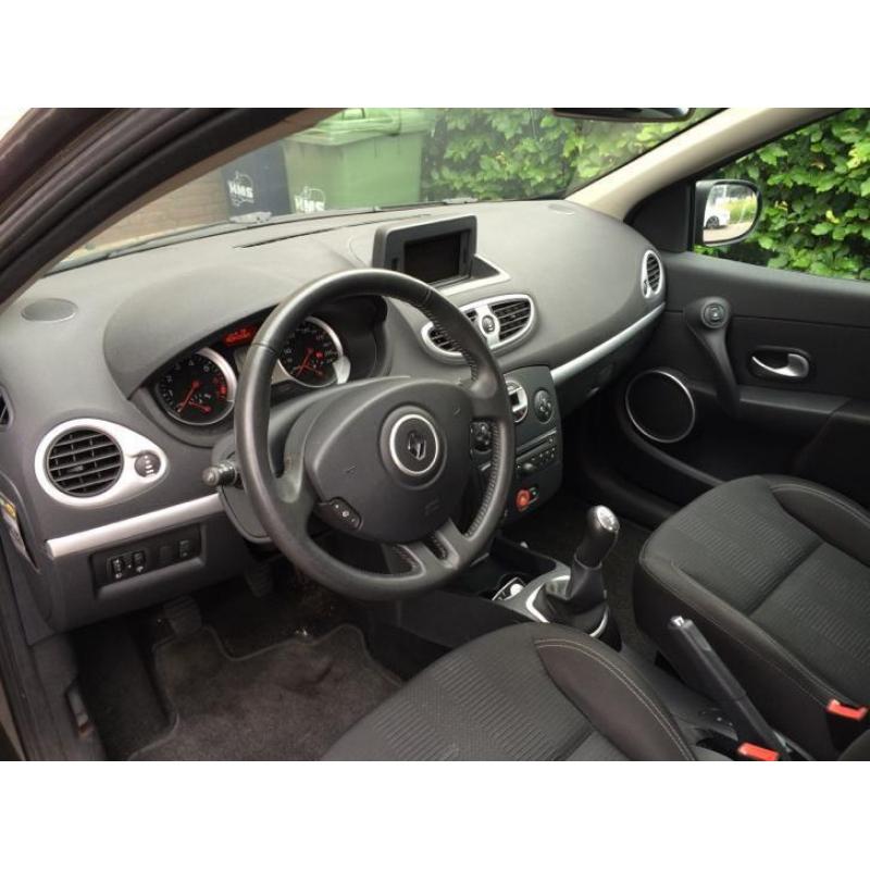 Mooie 5 deurs Renault Clio 1.2 Dynamique