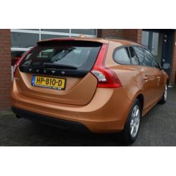 Volvo V60 1.6 D2 Kinetic + NAVI + CLIMA + CRUISE (bj 2012)