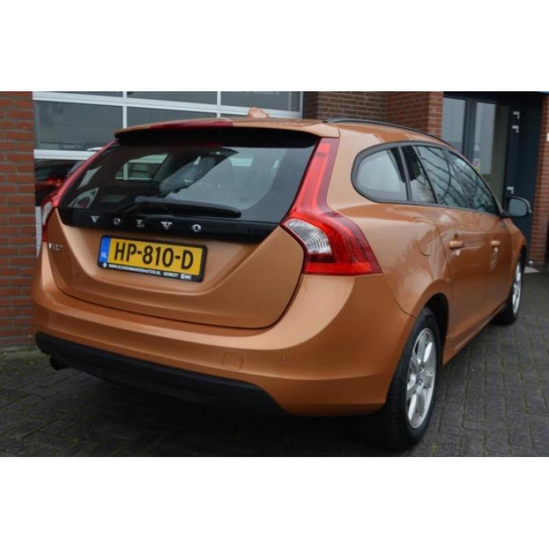 Volvo V60 1.6 D2 Kinetic + NAVI + CLIMA + CRUISE (bj 2012)