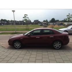 Alfa Romeo Alfa-159 2.2 JTS 2005 Rood