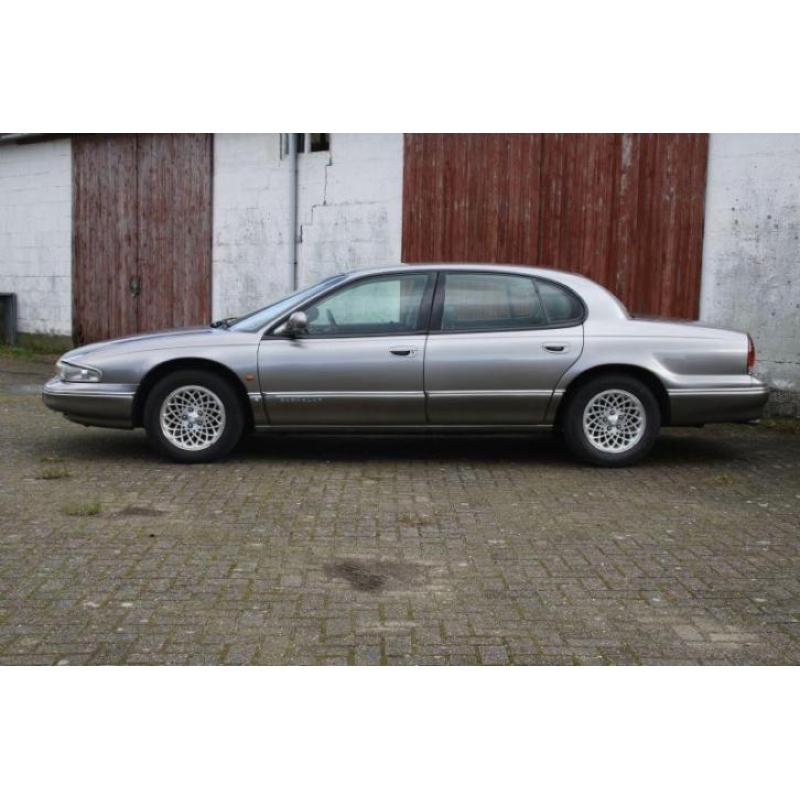 Chrysler New Yorker 3.5i-24V V6 youngtimer (bj 1996)