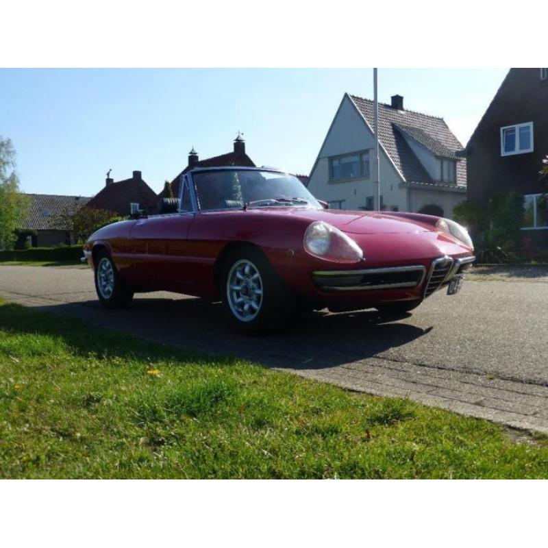 Alfa Romeo Duetto 1750 Spider Veloce