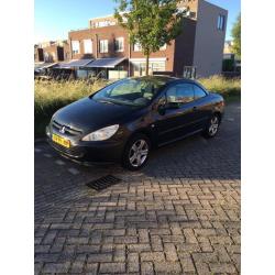 Peugeot 307 1.6 16V CC 2004 Zwart