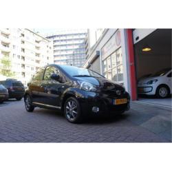 Toyota Aygo 1.0-12V DYNAMIC NAVIGATOR * AIRCO NAVI * 2 jr ga