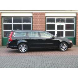 Volvo V70 D4(5cil) L.Ed. XENON SENSUS TREKHAAK