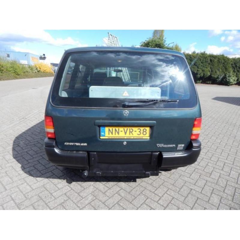 Chrysler Voyager 3.3I V6 SE AWD SUPERIOR INVALIDE-AUTO