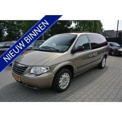 Chrysler Grand Voyager 3.3I V6 SE LUXE Automaat Stow en Go