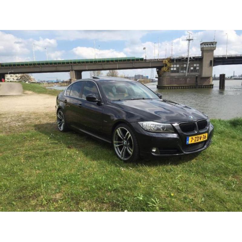 BMW 3-Serie 3.0 325I 160KW AUT 2009 Zwart