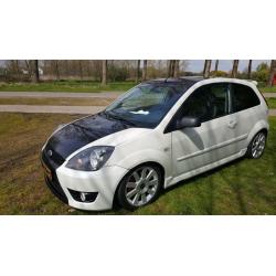 Ford Fiesta 2.0 - 16V ST - 2006 Parelmoer wit