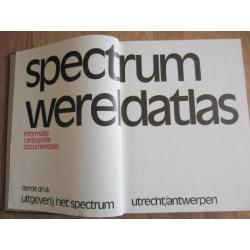 Grote SPECTRUM WERELDATLAS