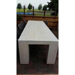 steigerhouten tafel