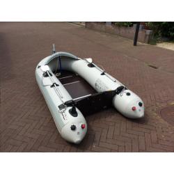 Rubberboot met Yamaha motor