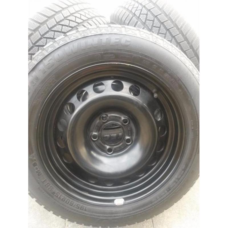 5x110 tbv Opel en Saab 195-60-15 Winterset NIEUW !!!