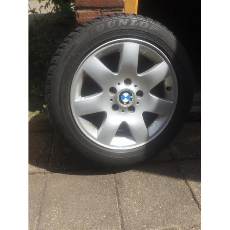 Winterbanden BMW 205/55/16 Dunlop