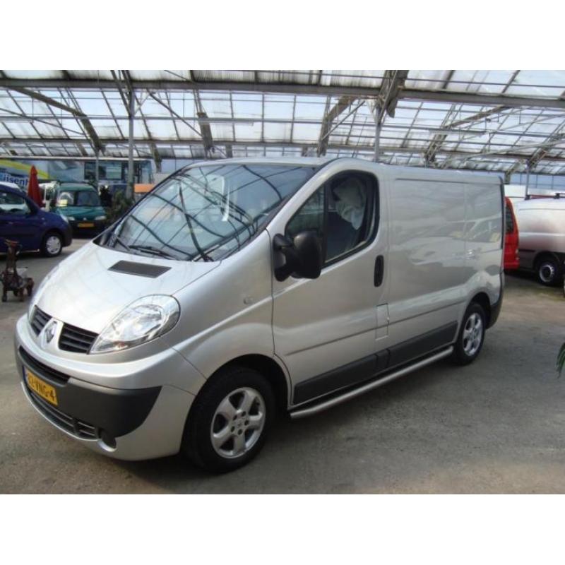 Renault Trafic 2.0 dCi T27 L1H1 110.000 km met nap