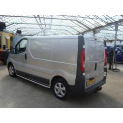 Renault Trafic 2.0 dCi T27 L1H1 110.000 km met nap