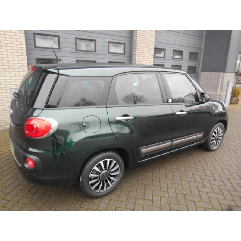 Fiat 500L Living 1.4 T-Jet Lounge (navigatie - climate contr