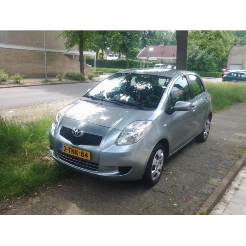 Toyota Yaris 1.0 12V Vvt-i 5DR 2007 Grijs