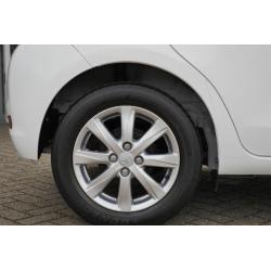 Toyota Yaris 1.3 VVT-I 5DR NOW