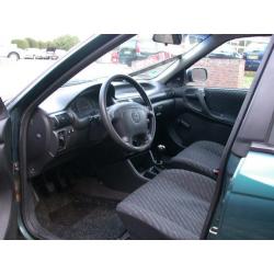 Opel Astra X1.6SZR Statw Season (bj 1997)