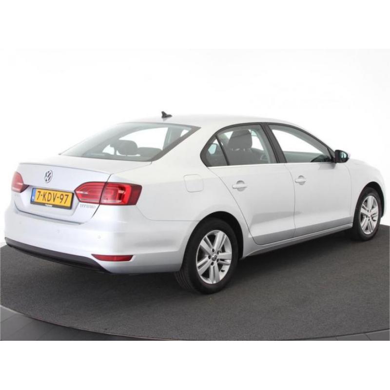 Volkswagen Jetta 1.4 TSI HYBRID COMFORTLINE DSG Navigatie