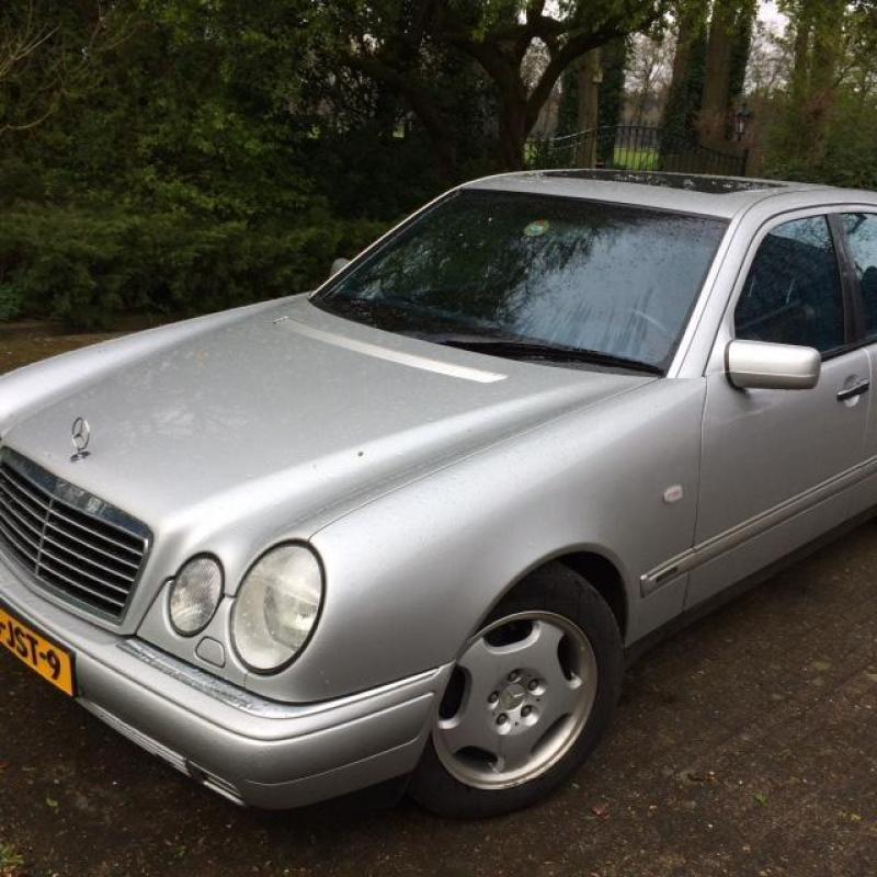 Mercedes E-Klasse E280 1997 Grijs