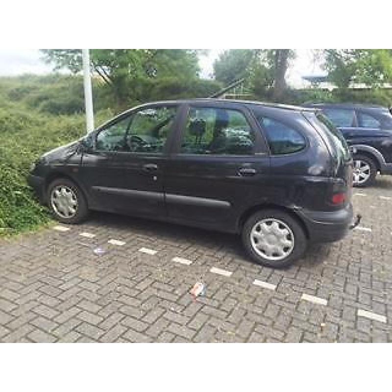 Renault Scenic op versnellingsbak na in goede staat.