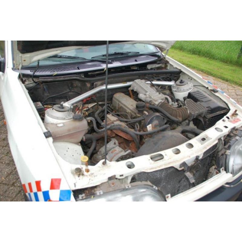 Ford Sierra 2.0L uit 1988 met rolkooi / rollbar en racestoel