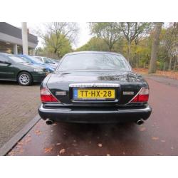 Daimler Super V8 4.0 V8 LWB in NIEUWSTAAT ! (bj 1998)