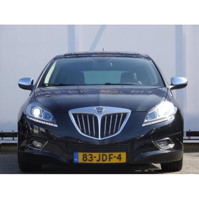 Lancia Delta 1.4 Platino 218PK Xenon / Schuifdak / Navi