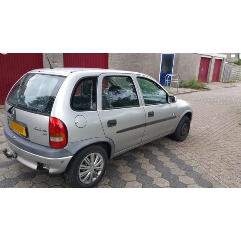 Opel Corsa B 1.2 I 16V 5D 1999 Airco Trekhaak