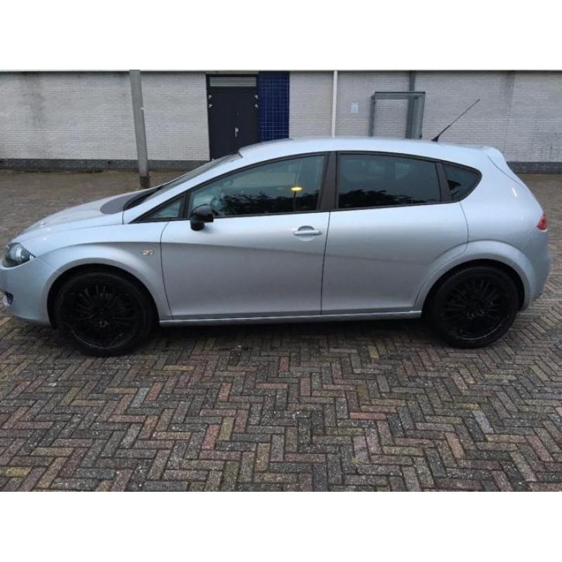 Seat Leon 1.6 75KW 2007 Grijs