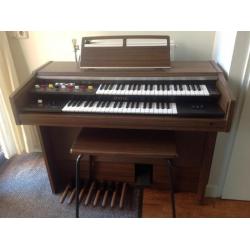 nette Yamaha B-4CR orgel met kruk