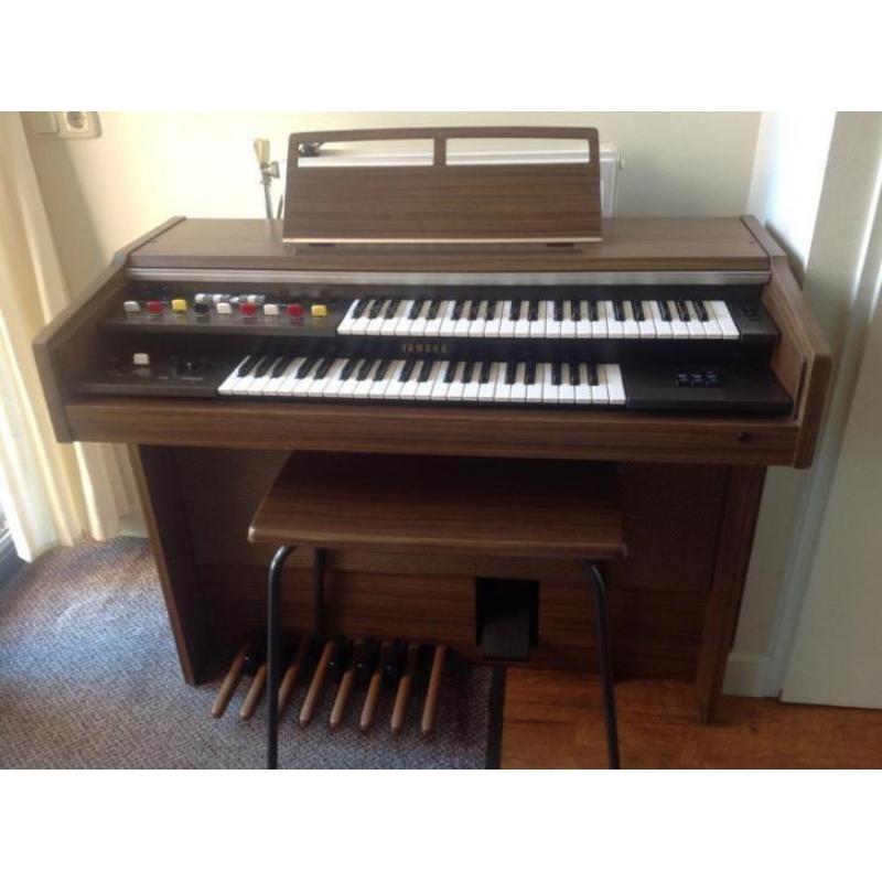 nette Yamaha B-4CR orgel met kruk