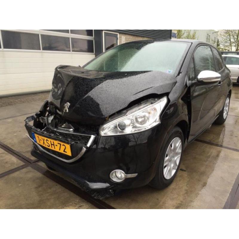 Peugeot 208 1.2 VTI ALLURE NAVIGATIE (bj 2012)