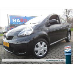 TOYOTA Aygo 1.0 12V 5DR NOW AC/CV+AB/RADIO.CD/1E.EIGEN/64.00