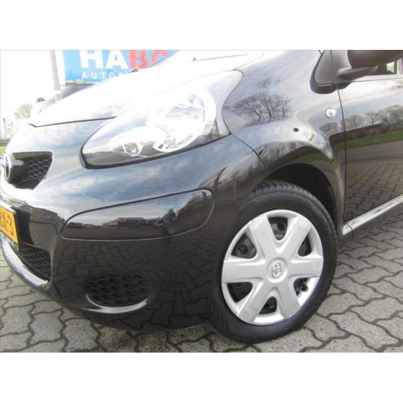 TOYOTA Aygo 1.0 12V 5DR NOW AC/CV+AB/RADIO.CD/1E.EIGEN/64.00