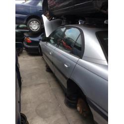 Opel omega 2.0 16v